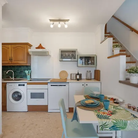 Atlantic Color Views Apartment